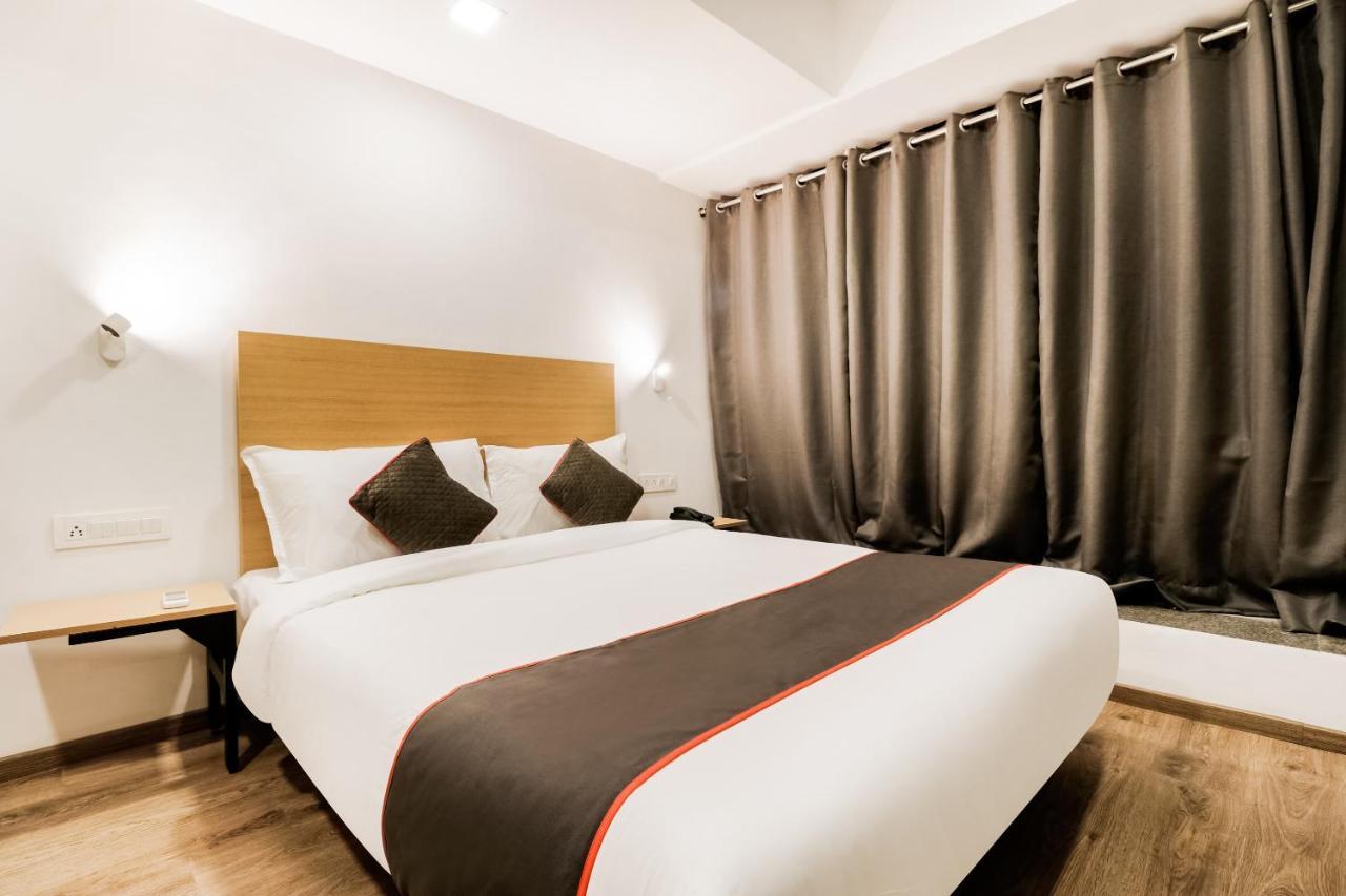 Hotel Oyo Townhouse 169 Aqua Corridor Bhatha Exterior foto
