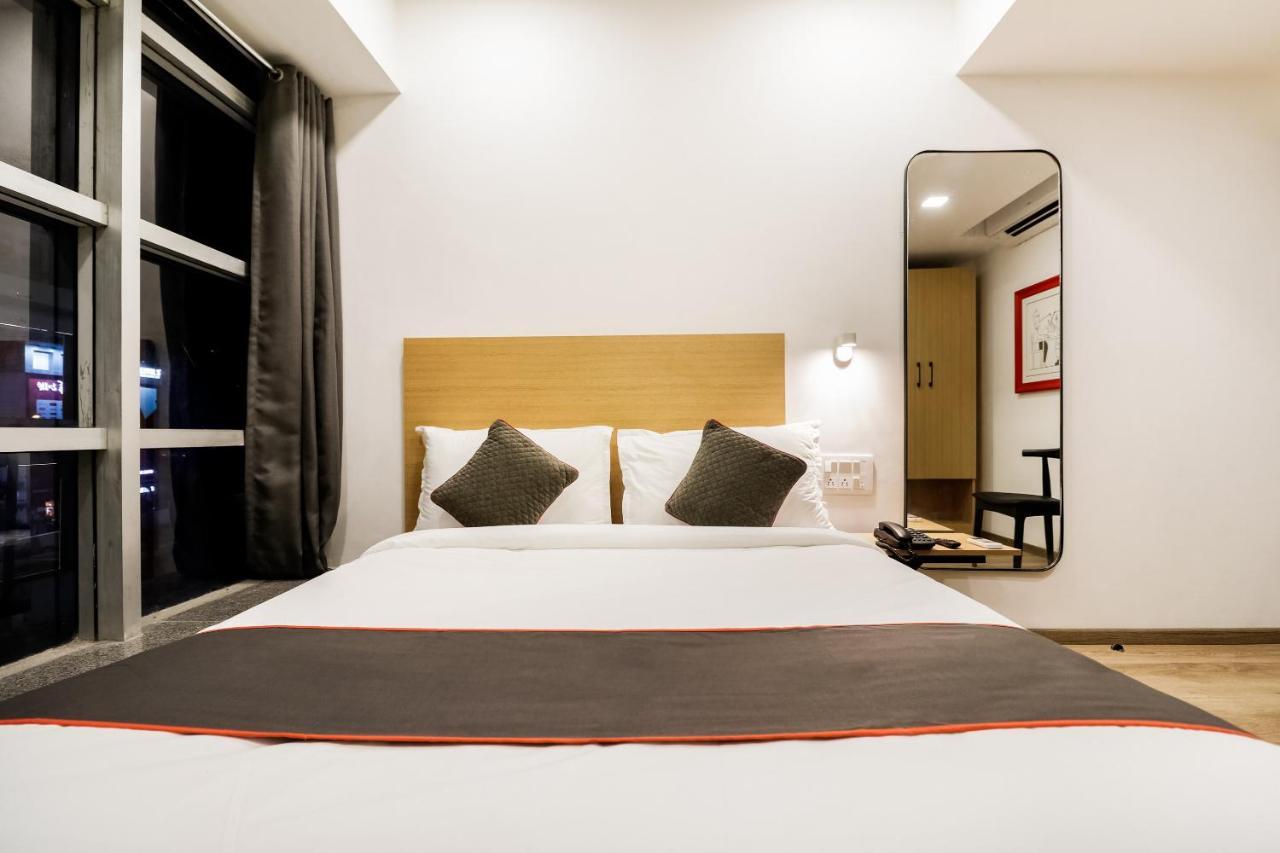 Hotel Oyo Townhouse 169 Aqua Corridor Bhatha Exterior foto