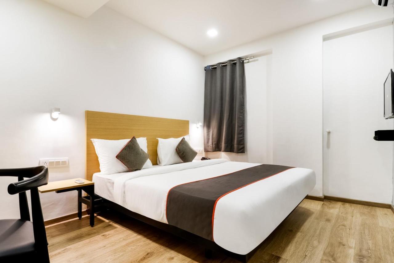 Hotel Oyo Townhouse 169 Aqua Corridor Bhatha Exterior foto