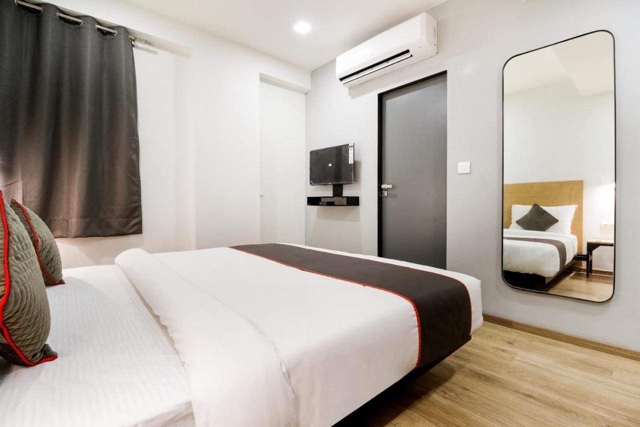Hotel Oyo Townhouse 169 Aqua Corridor Bhatha Exterior foto